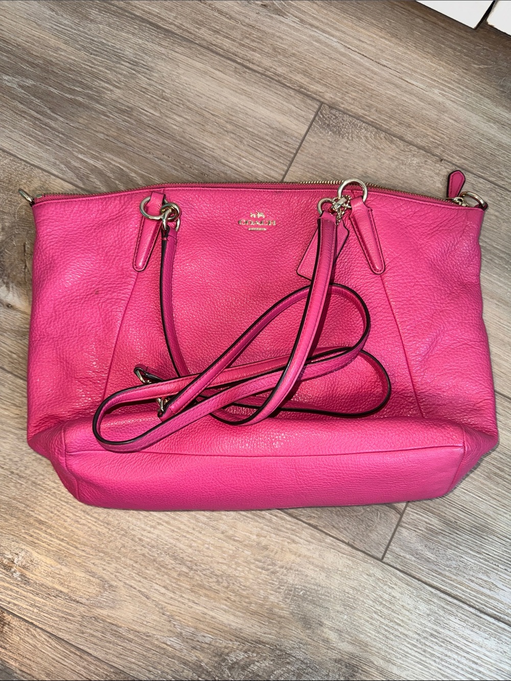 Authentic Coach Pink Pebbled Leather Tote Bag - Picture 2 of 16